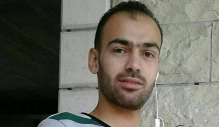 الأسير الفلسطيني مصعب الهندي يواصل إضرابه عن الطعام 
