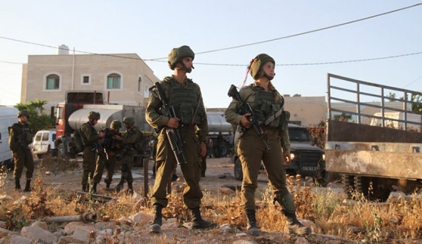 جيش الاحتلال يعتقل فلسطينيين جنوبي قطاع غزة

