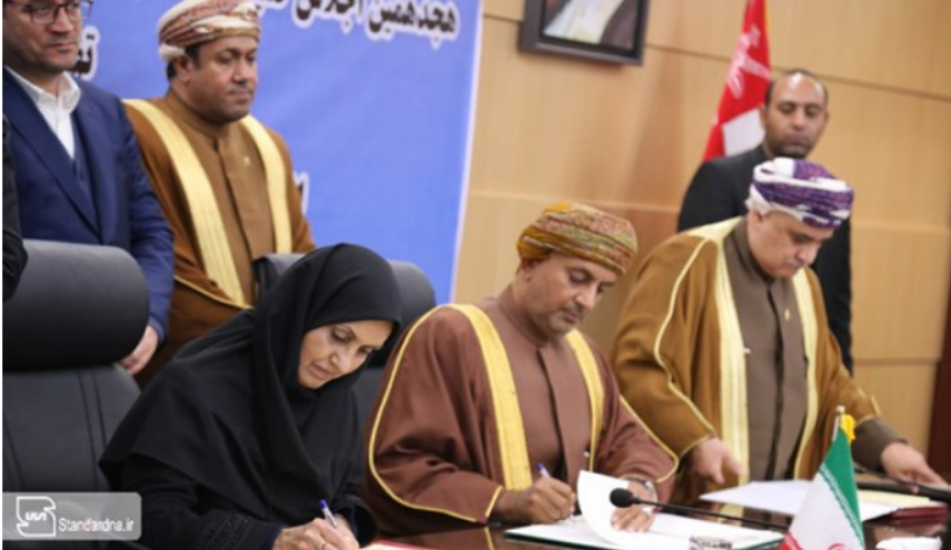 إيران تبرم 3 مذكرات تعاون مع سلطنة عمان