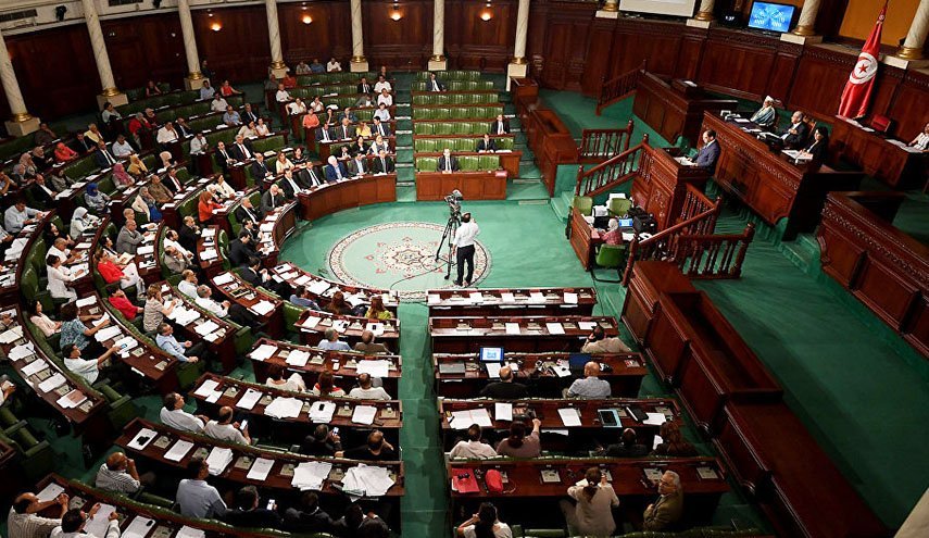 تونس.. مساع لحل الخلاف بين النهضة والحزب الدستوري الحر

