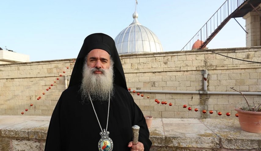 رئیس اساقفة القدس: الكلام بحق حزب الله لا يمثلنا كمسحيين