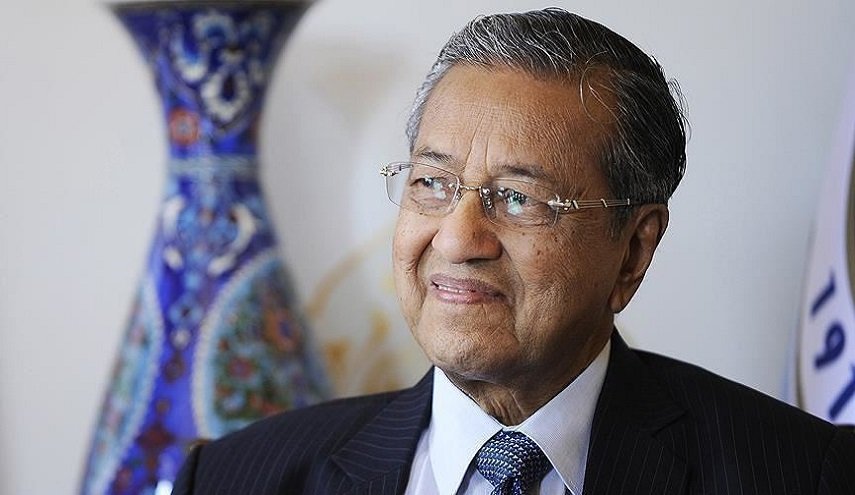  مهاتير محمد سيزور قطر الأربعاء