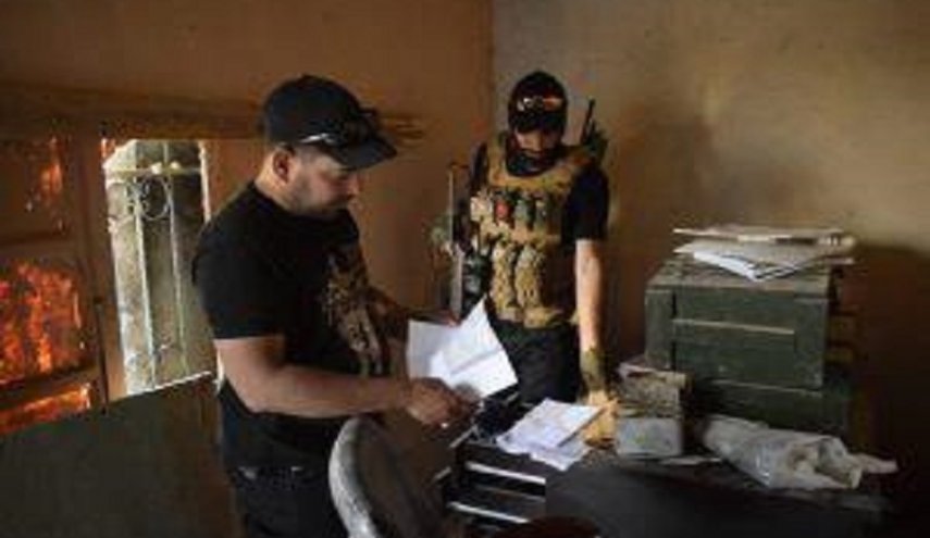 الحشد الانبار يضبط وثائق تخص الودائع المالية لداعش