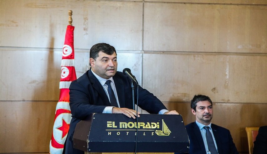 تونس: الطرابلسي يؤكد على أهمية اللباس التقليدي في جلب السياح