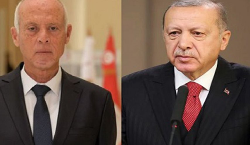 في زياره مفاجئة..اردوغان يبحث مع نظيره التونسي ملف ليبيا 