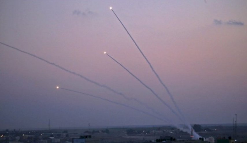 صفارات الانذار تدوي في مدينة عسقلان المحتلة