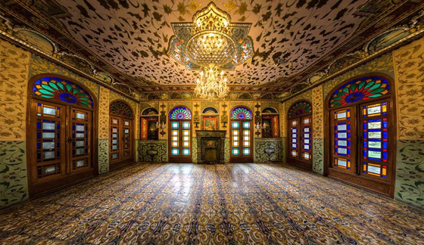 زيادة الاستثمار في قطاع السياحة الايراني