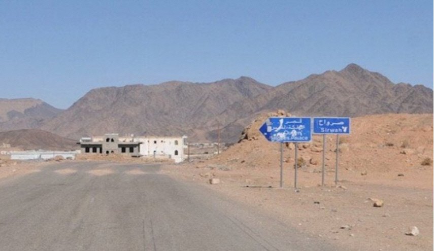 توزيع سلال غذائية لمتضرري العدوان في صرواح بمأرب