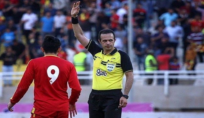طبيب إیراني یحکم في دوري أبطال آسيا