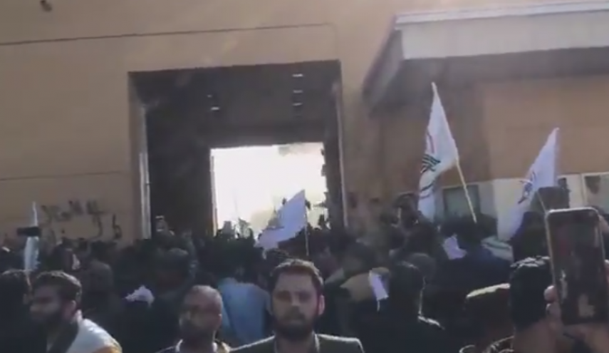 وصول جثامين شهداء الاعتداء الامريكي الى كربلاء المقدسة