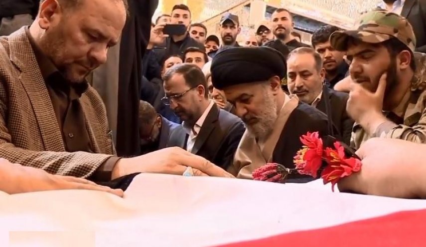 ممثل المرجعية یصلي على جثامين الشهداء القادة في كربلاء