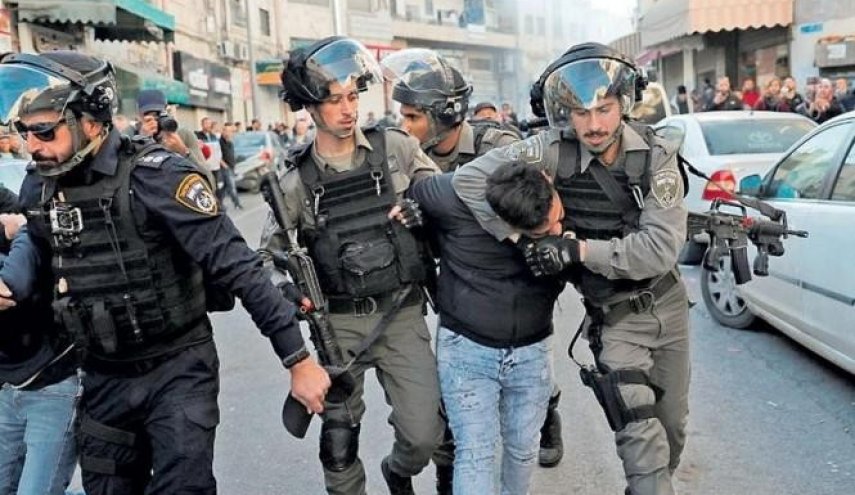 الاحتلال يعتقل 10 فلسطينيين بالعيسوية بالقدس المحتلة
