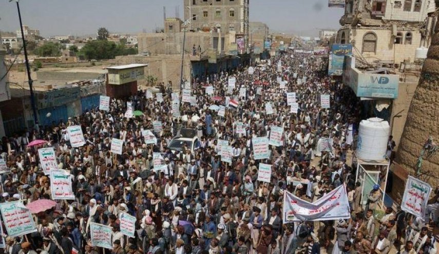 مسيرة حاشدة في صعدة تنديدا بجريمة اغتيال الشهيدين سليماني والمهندس