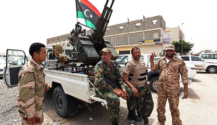قائد ليبي يعلن وصول أسلحة متطورة مع القوة التركية الى ليبيا
