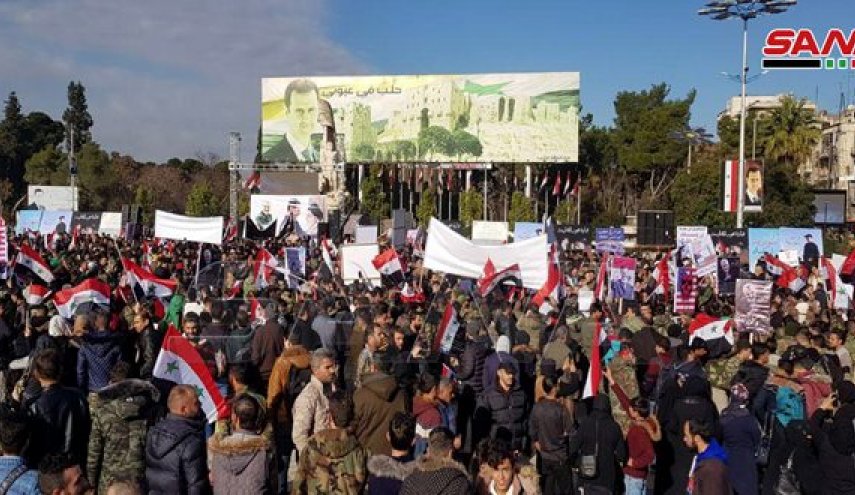 بالصور... تجمع حاشد بحلب تنديداً بجريمة اغتيال الفريق سليماني ورفاقه