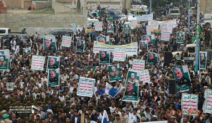 مسيرتان في ذمار وحجة تنديدا بالارهاب الاميركي