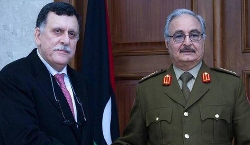 السراج يوقع على وثيقة الهدنة وحفتر يطلب وقتا اضافيا