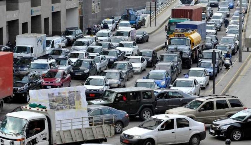 تجدد الاحتجاجات وقطع بعض الشوارع في بيروت