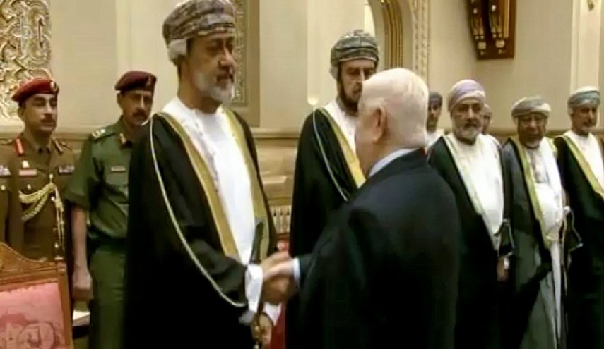 سلطان عمان يرسل اول رسالة للأسد... ماذا جاء فيها؟