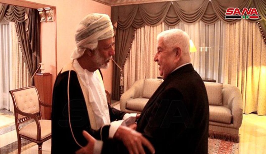 المعلم يبحث مع إبن علوي العلاقات الثنائية والتطورات الإقليمية