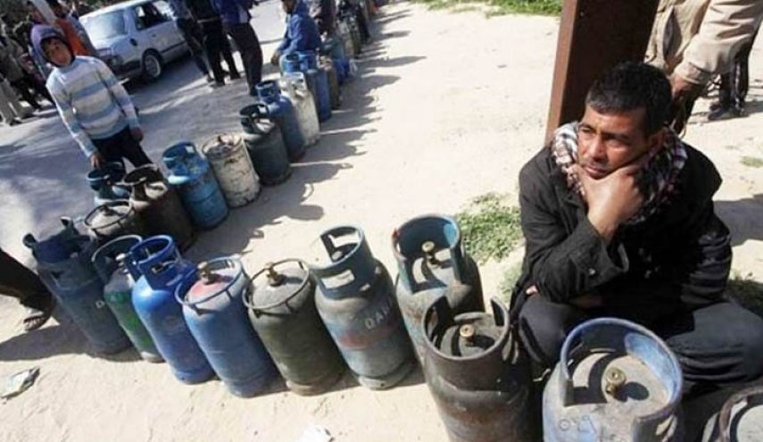 من يوفر الغاز والمازوت للسوق السوداء في سوريا؟!