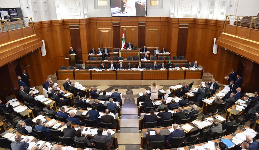 توتر في محيط مجلس النواب في بيروت لليوم الثاني 