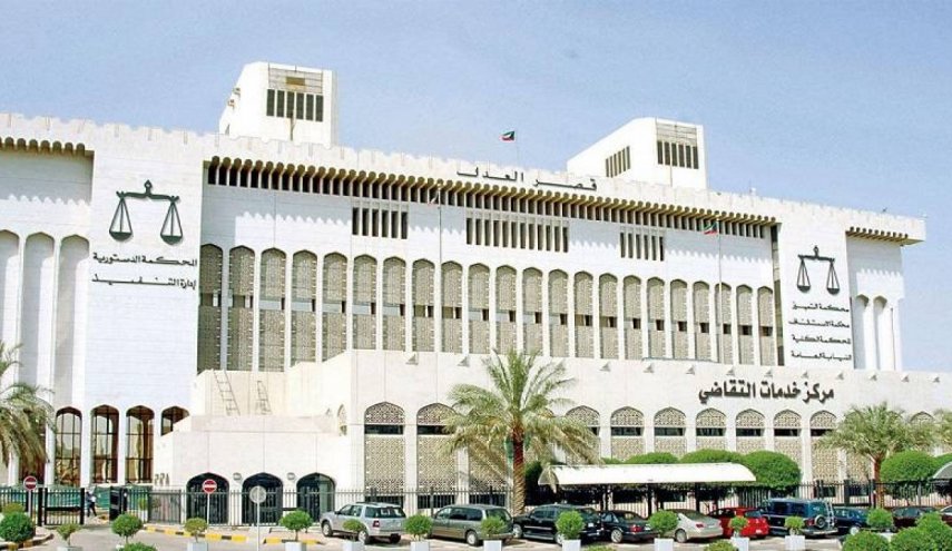 الكويت.. الإفراج عن الشاعر فاضل الدبوس بعد أيام من احتجازه