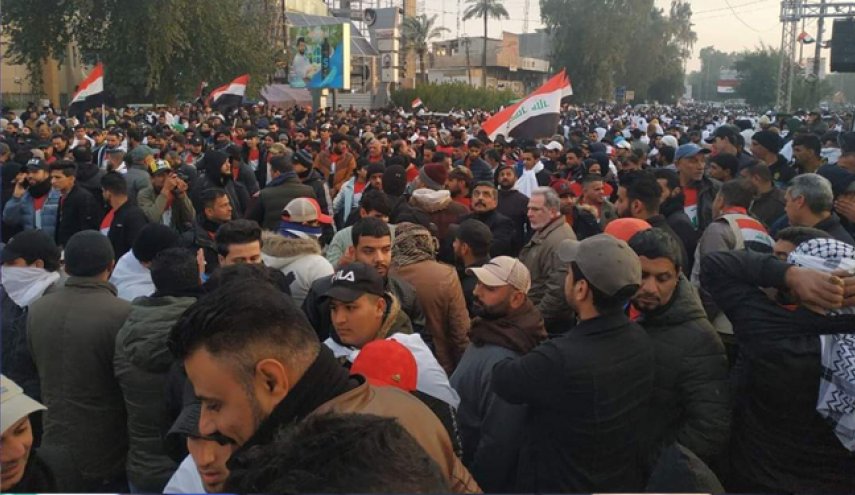 مقرب من زعيم التيار الصدري: من الآن... فلتعلم امريكا حجمها الضئيل