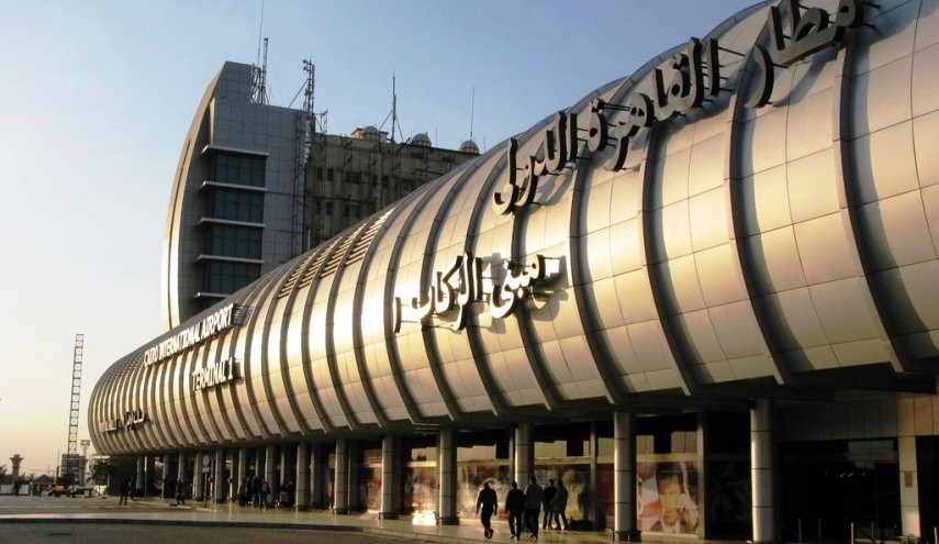 توقيف هولندي في مطار القاهرة بحوزته كمية من المخدرات