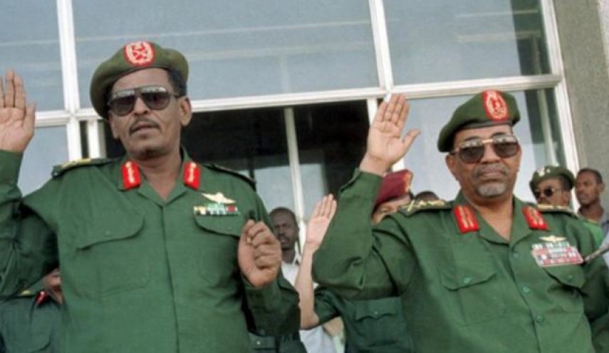 الأمن السوداني يعتقل نائب البشير في قضية 