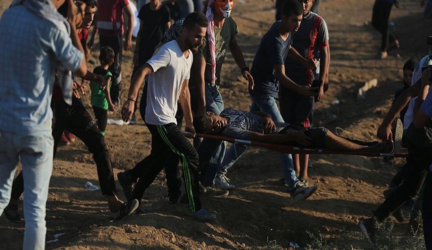 الاحتلال يستعمل الرصاص الحي ضد المحتجين على صفقة ترامب بغزة