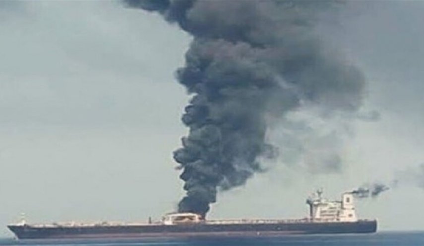 الجيش الاميركي: نراقب حادث احتراق ناقلة قبالة ساحل الإمارات