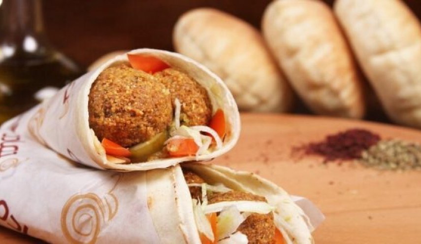 سوريا... “سندويش زيادة” مبادرة أهلية جديدة في مواجهة الفقر