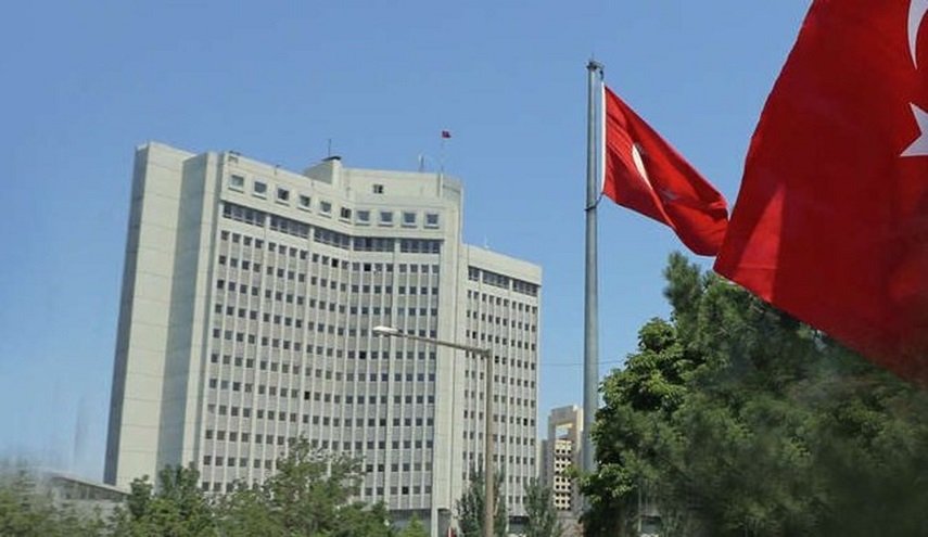تركيا تتعهد بالرد بالمثل على أي هجوم سوري يستهدف عسكرييها