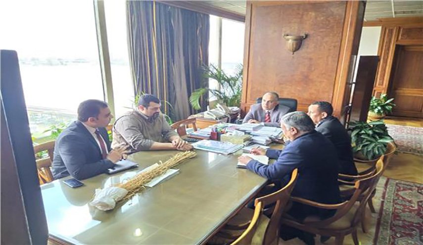 مهندس مصري يحفر بئرا على نفقته للمحرومين في أوغندا
