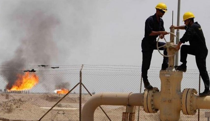 اخماد حريق قرب انبوب استراتيجي لنقل النفط في النجف الاشرف