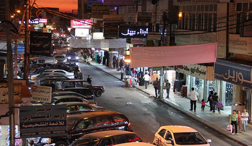 اقتحم بالسلاح مطعم في اربد..فوجد موظف الكاش 
