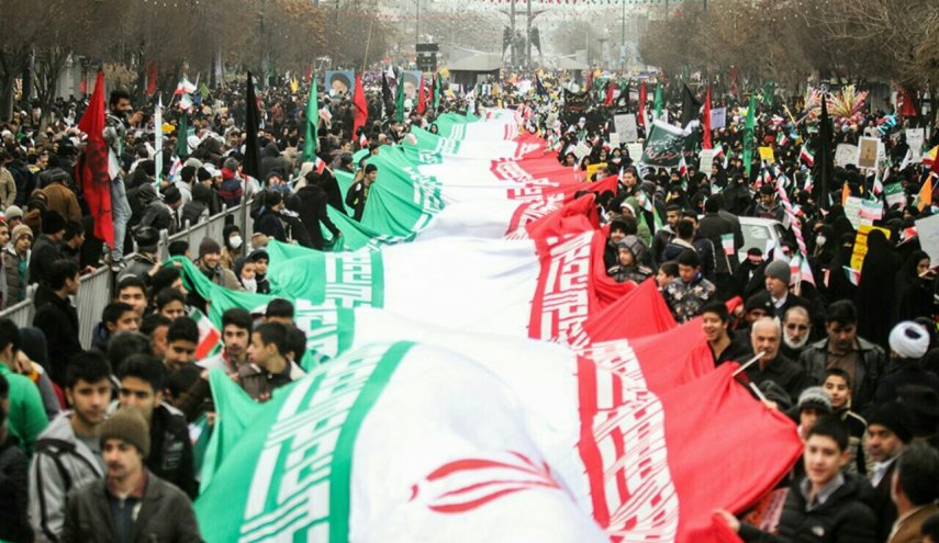 الشيخ عيسى قاسم في مسيرات ذكرى انتصار الثورة الاسلامية+صورة