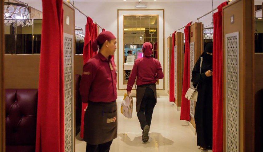السعودية .. تهديدات بمقاطعة المطاعم بسبب حذف 