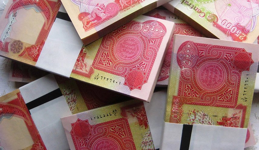 هل سيؤثر العجز في ميزانية 2020 بالعراق على رواتب الموظفين؟