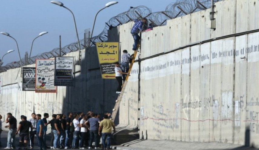 كاتب سعودي يهين الشعب الفلسطيني.. لم ينجح تاريخيا في دفع أي محتل!