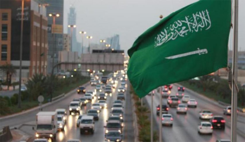 فصل قاضي سعودي من العمل لهذا السبب