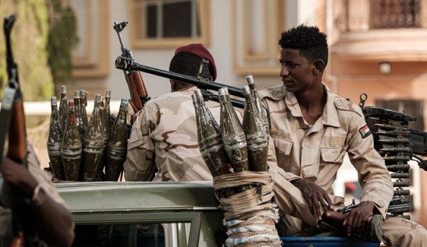 السودان.. قوات الدعم السريع تحبط عصابة تهريب مرتزقة لليبيا
