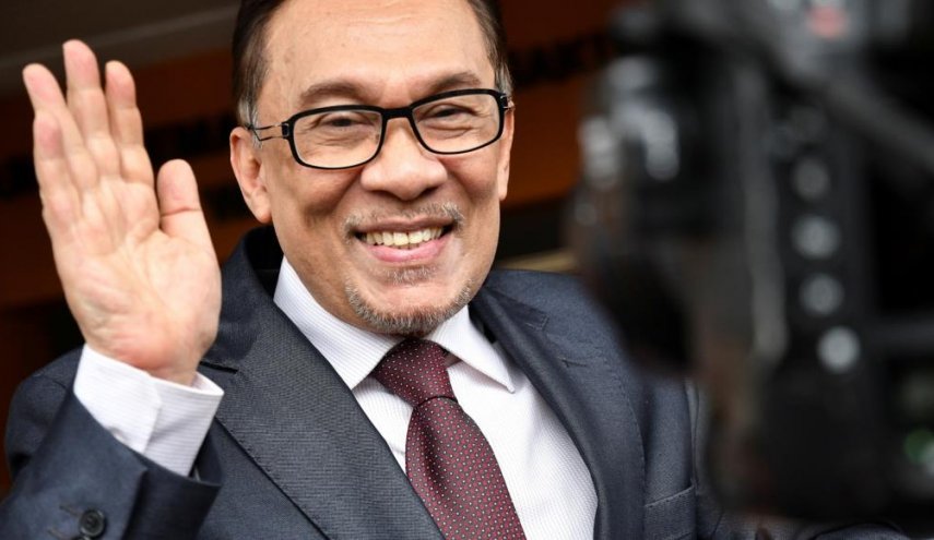 ماليزيا.. أنور إبراهيم الخليفة المحتمل لمهاتير محمد