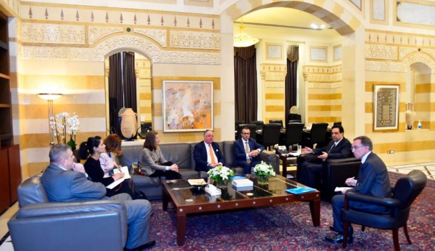 حسان دياب يستعرض عمل اليونفل في الجنوب 