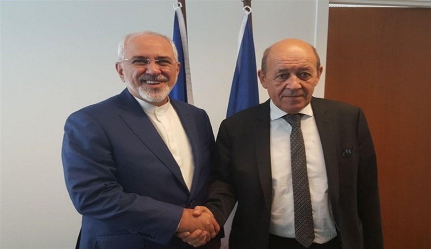 ظريف ونظيره الفرنسي يناقشان التطورات المتعلقة بكورونا وبعض القضايا الثنائية