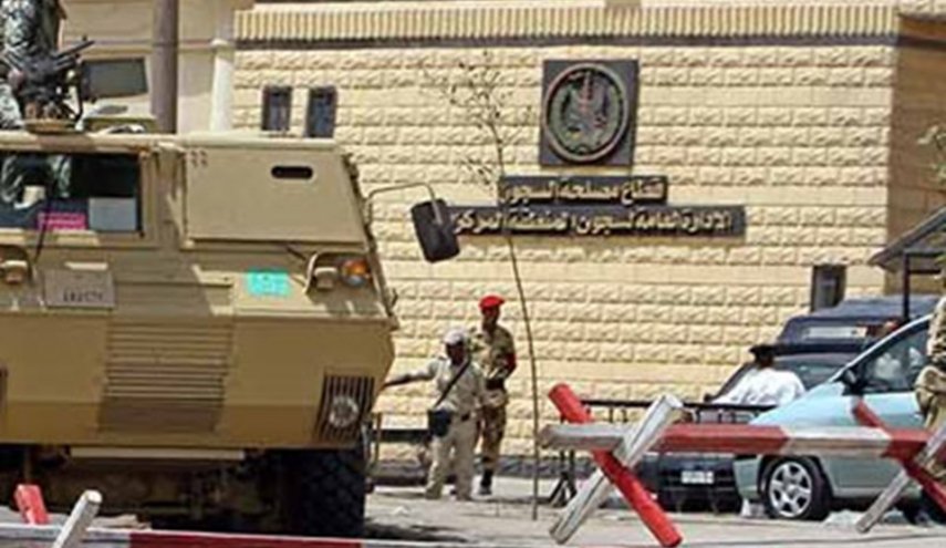مصر تعلق الزيارات في السجون بسبب فيروس كورونا
