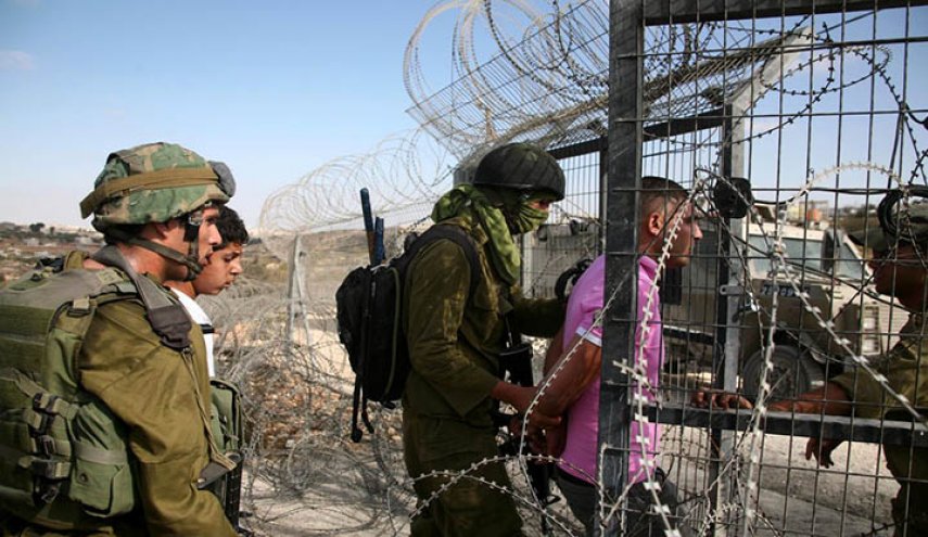 الاحتلال اعتقل 14 فلسطينيا على حدود غزة منذ مطلع العام

