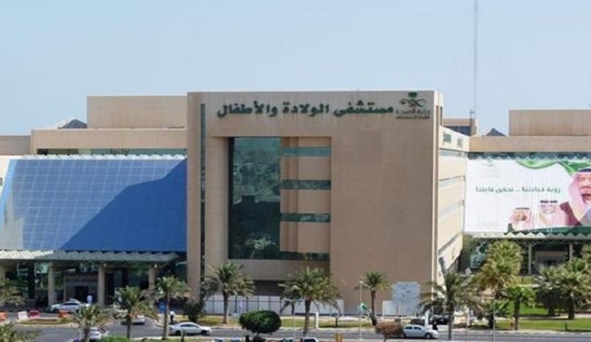 ماذا تفعل السعودية بالبدون؟... سيّدة تلد أمام المشفى وغضب واسع یلهب الشارع!