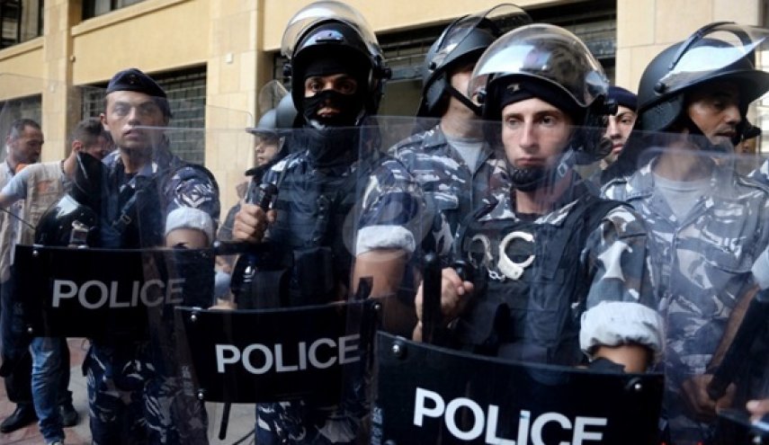 القوى الامنية في لبنان تتابع تطبيق حالة التعبئة العامة ضد كورونا